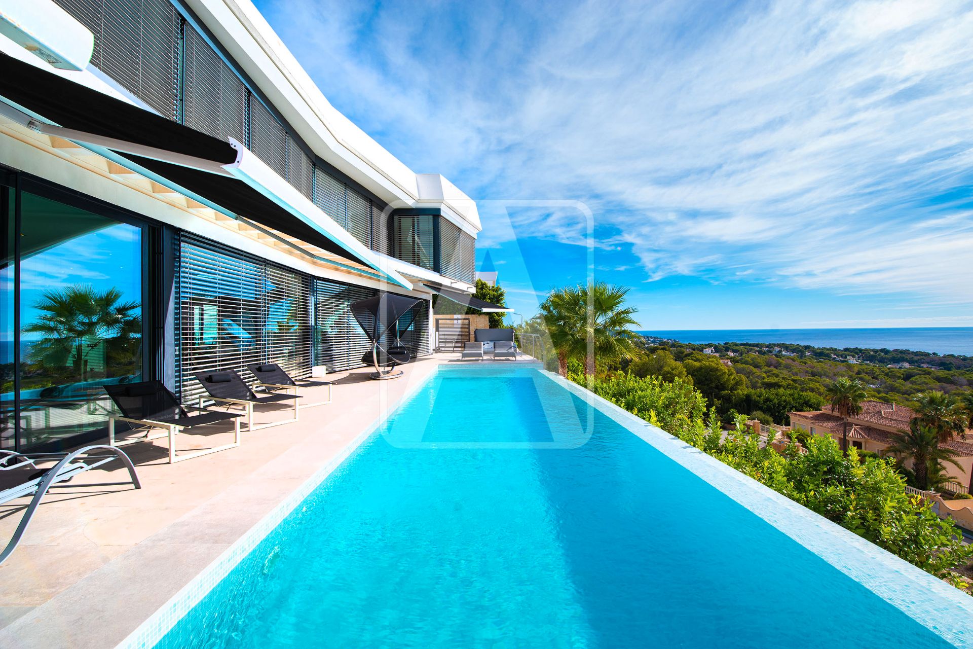 Vista exterior de Casa o xalet en venda en Calpe / Calp amb Aire condicionat, Calefacció i Jardí privat