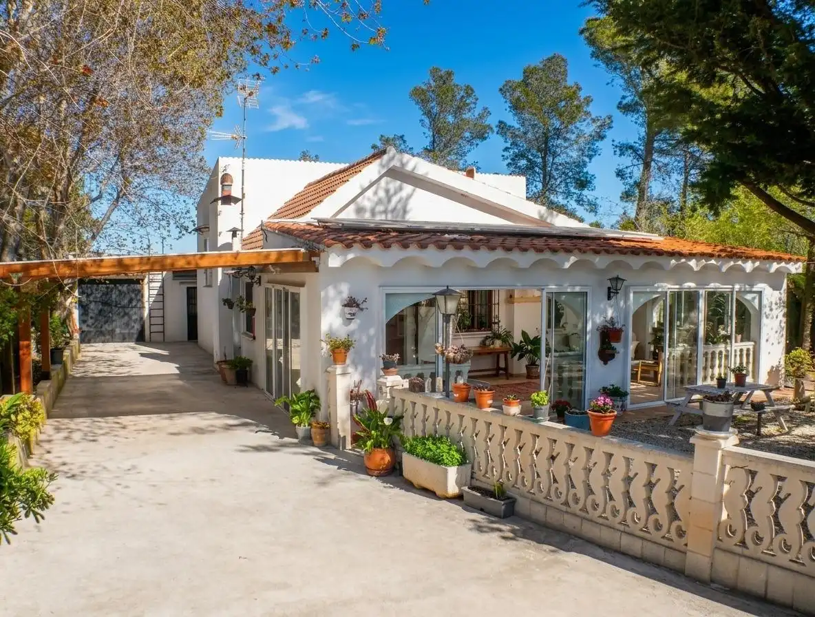 Vista exterior de Casa o xalet en venda en Mogente / Moixent amb Aire condicionat, Calefacció i Jardí privat