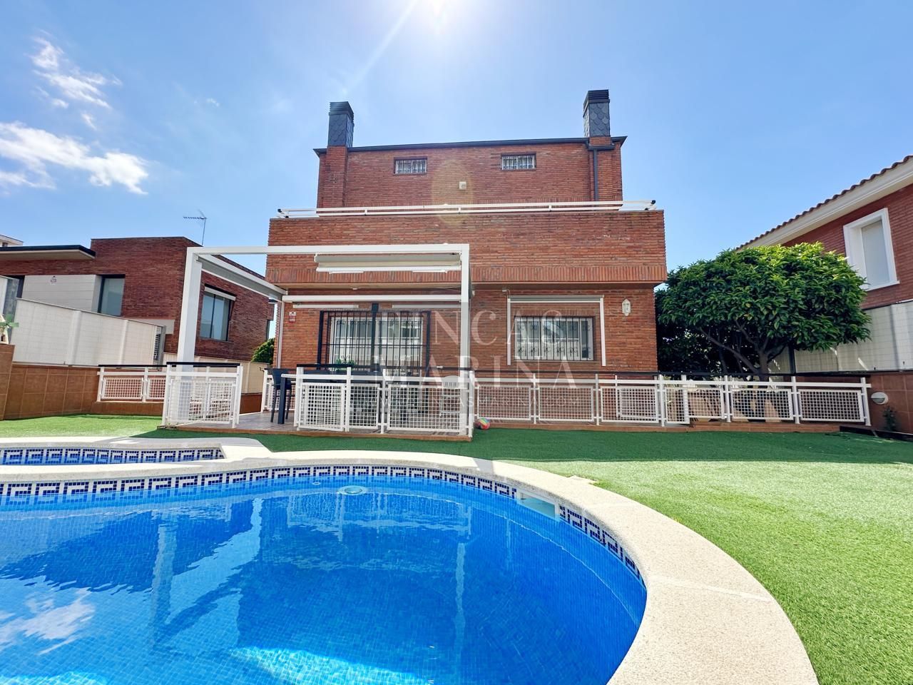 Exterior view of House or chalet for sale in Viladecans  with Air Conditioner, Heating and Private garden