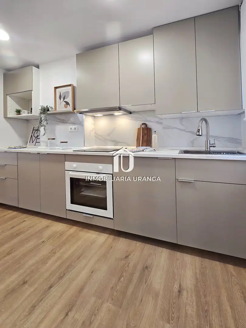 Kitchen of Flat for sale in Laredo