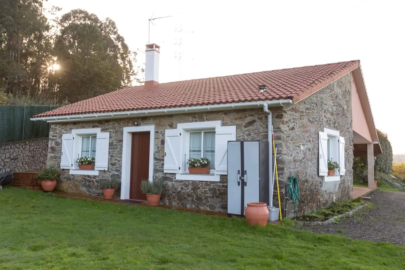 Vista exterior de Casa o xalet en venda en Abegondo amb Jardí privat, Terrassa i Traster