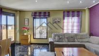 Living room of House or chalet for sale in Llíria  with Heating, Parquet flooring and Terrace