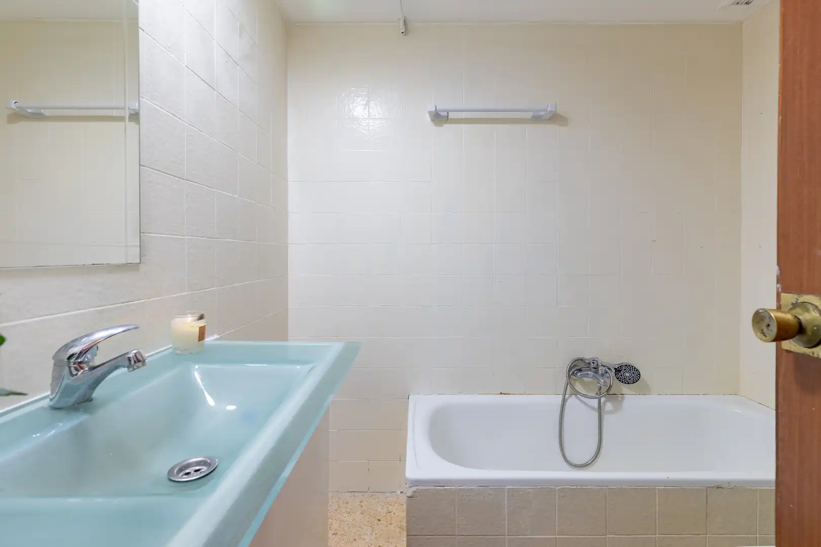 Baño de Piso en venta en Serra con Aire acondicionado, Trastero y Horno