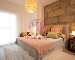 Bedroom of Apartment to rent in Vigo   with Heating, Parquet flooring and Furnished