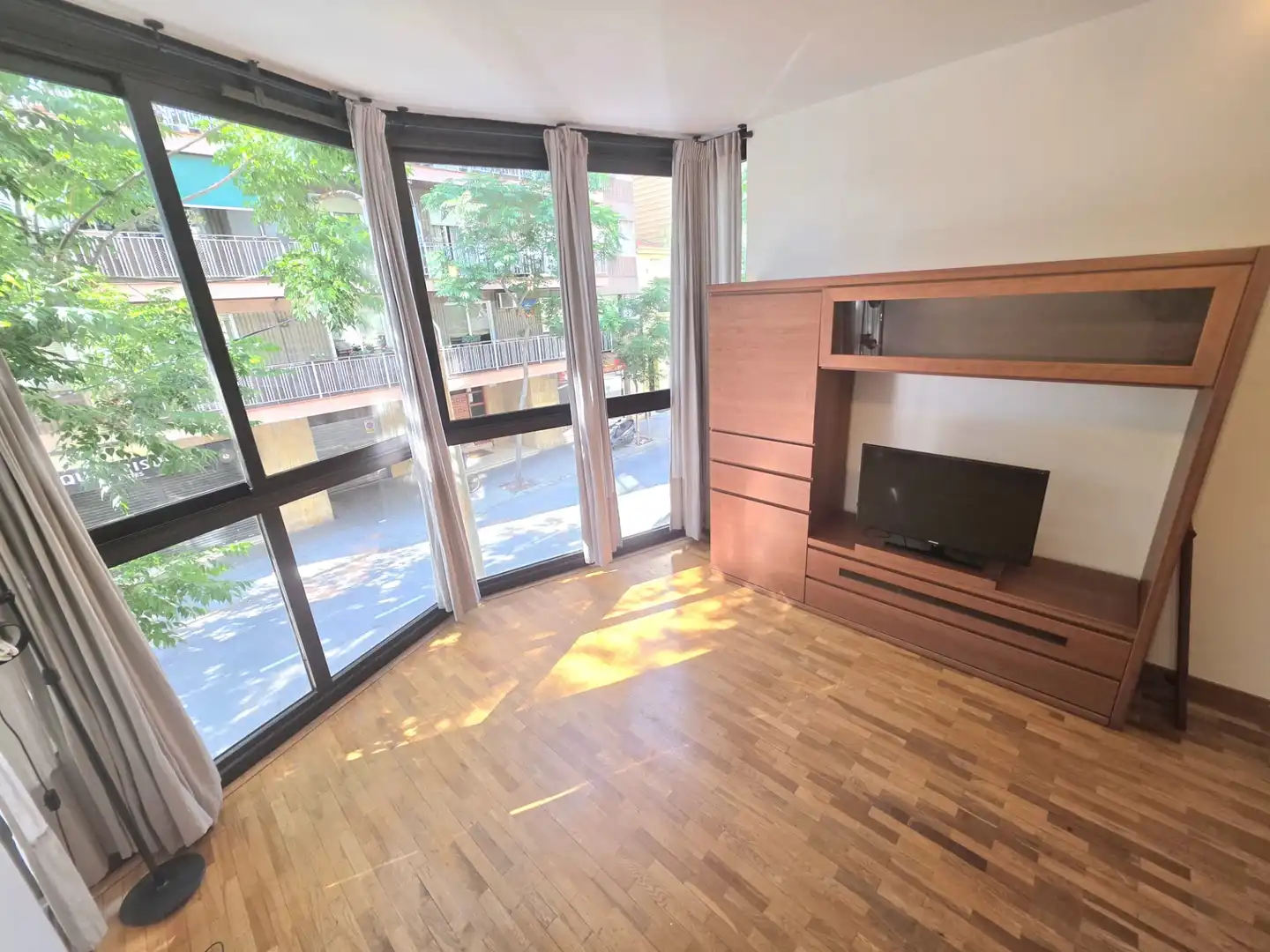 Habitación de Piso de alquiler en Sabadell con Calefacción, Parquet y Amueblado