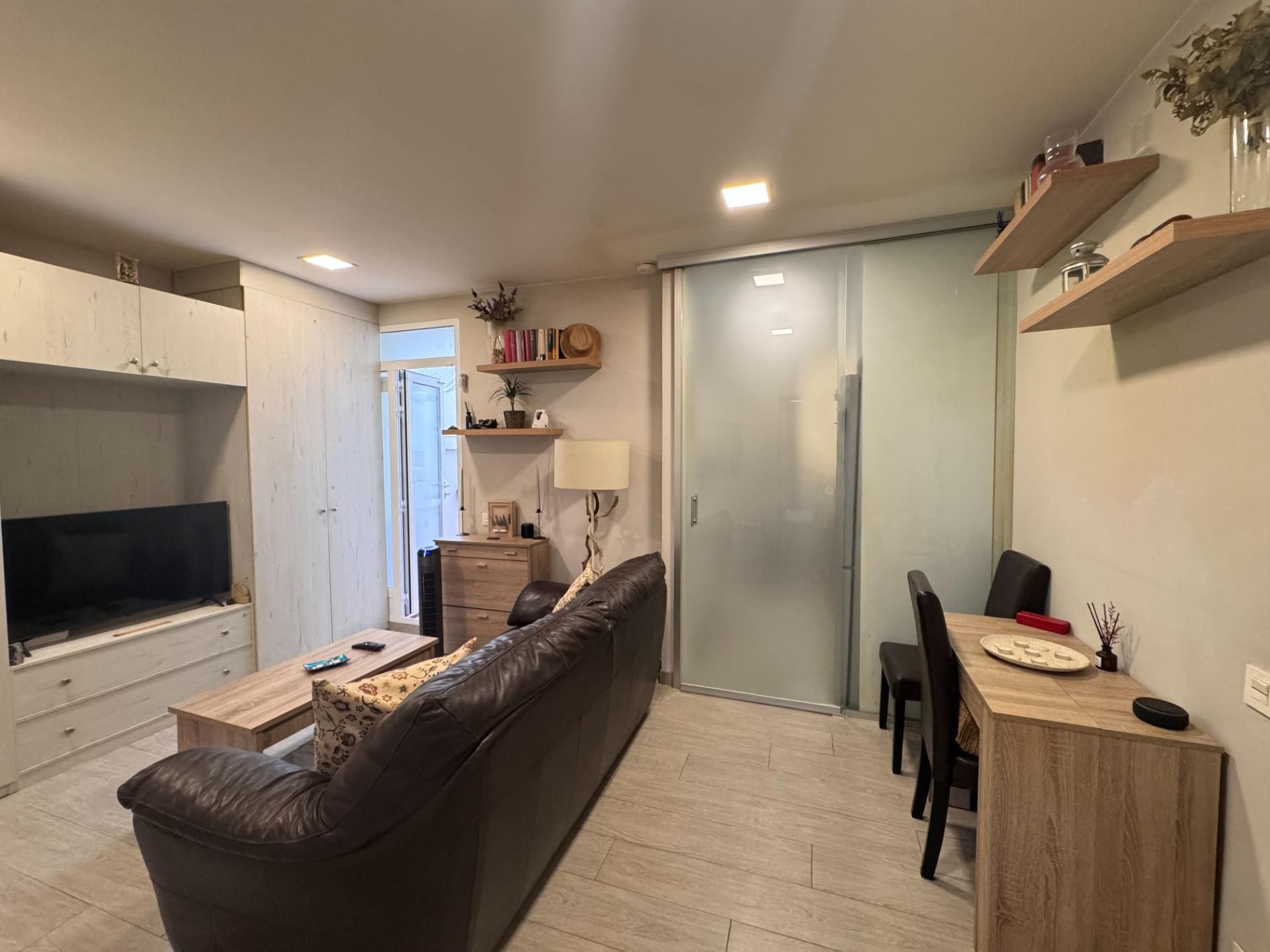 Flat for sale in  Madrid Capital  with Heating