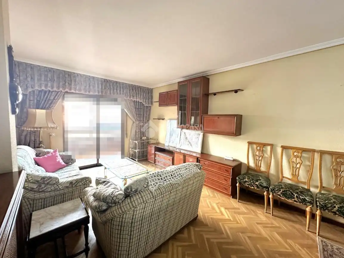 Sala d'estar de Pis en venda en Móstoles amb Aire condicionat, Calefacció i Parquet