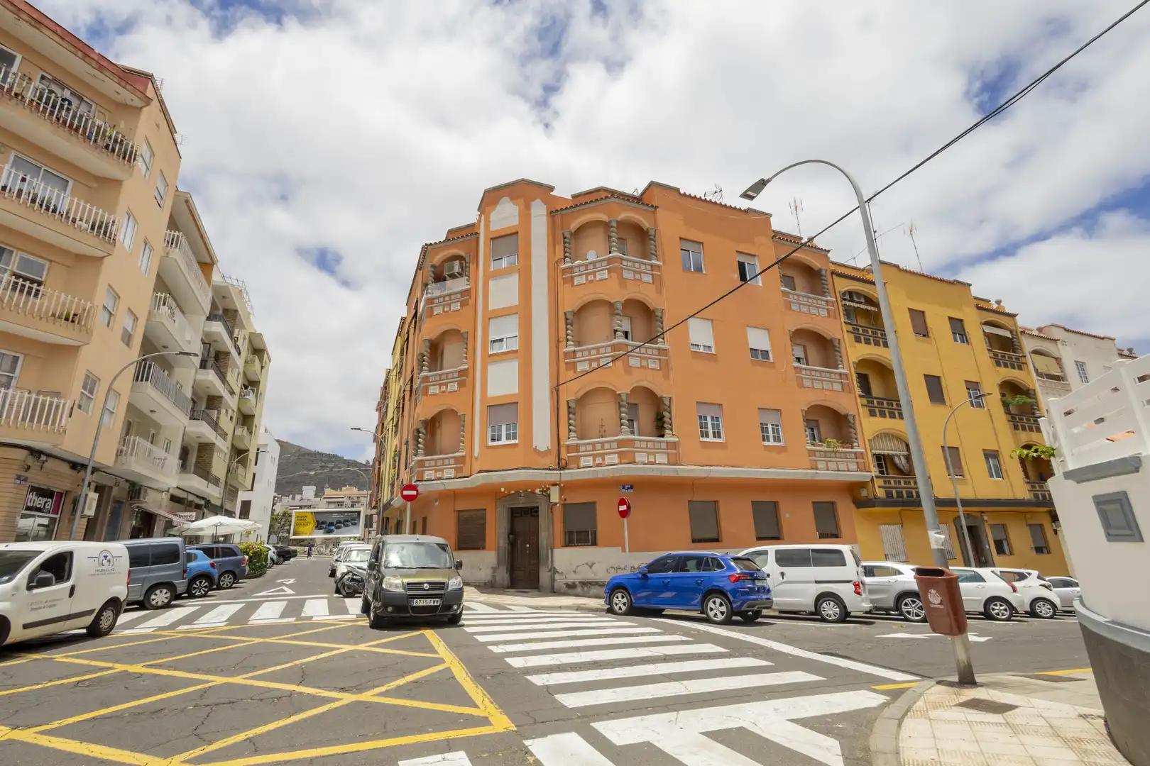 Piso en venta en La Salle - Cuatro Torres