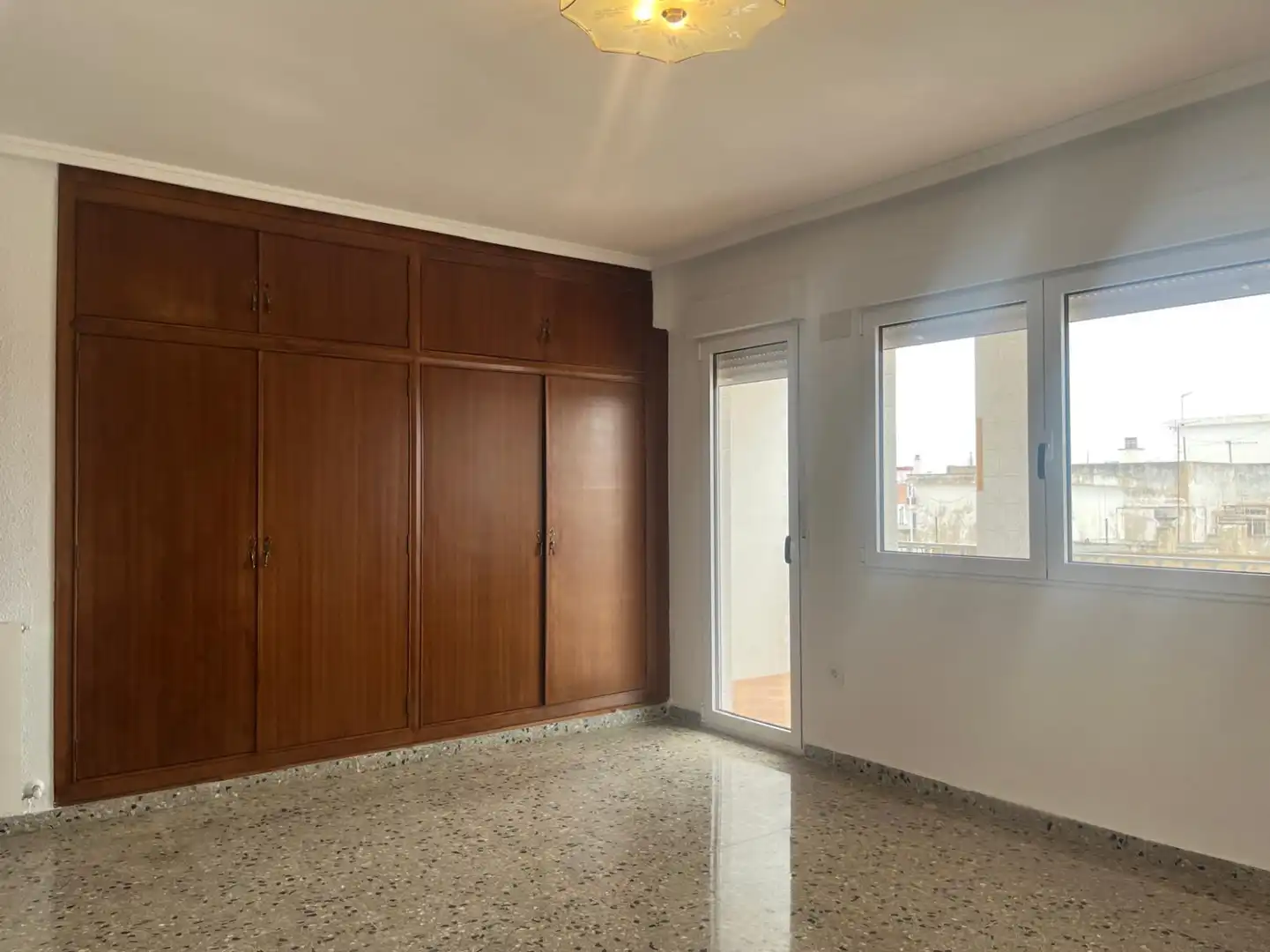 Schlafzimmer von Wohnung zur Miete in Torrent mit Heizung und Balkon