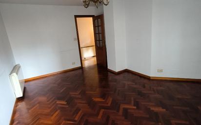 Dormitori de Pis en venda en A Coruña Capital  amb Calefacció, Parquet i Forn