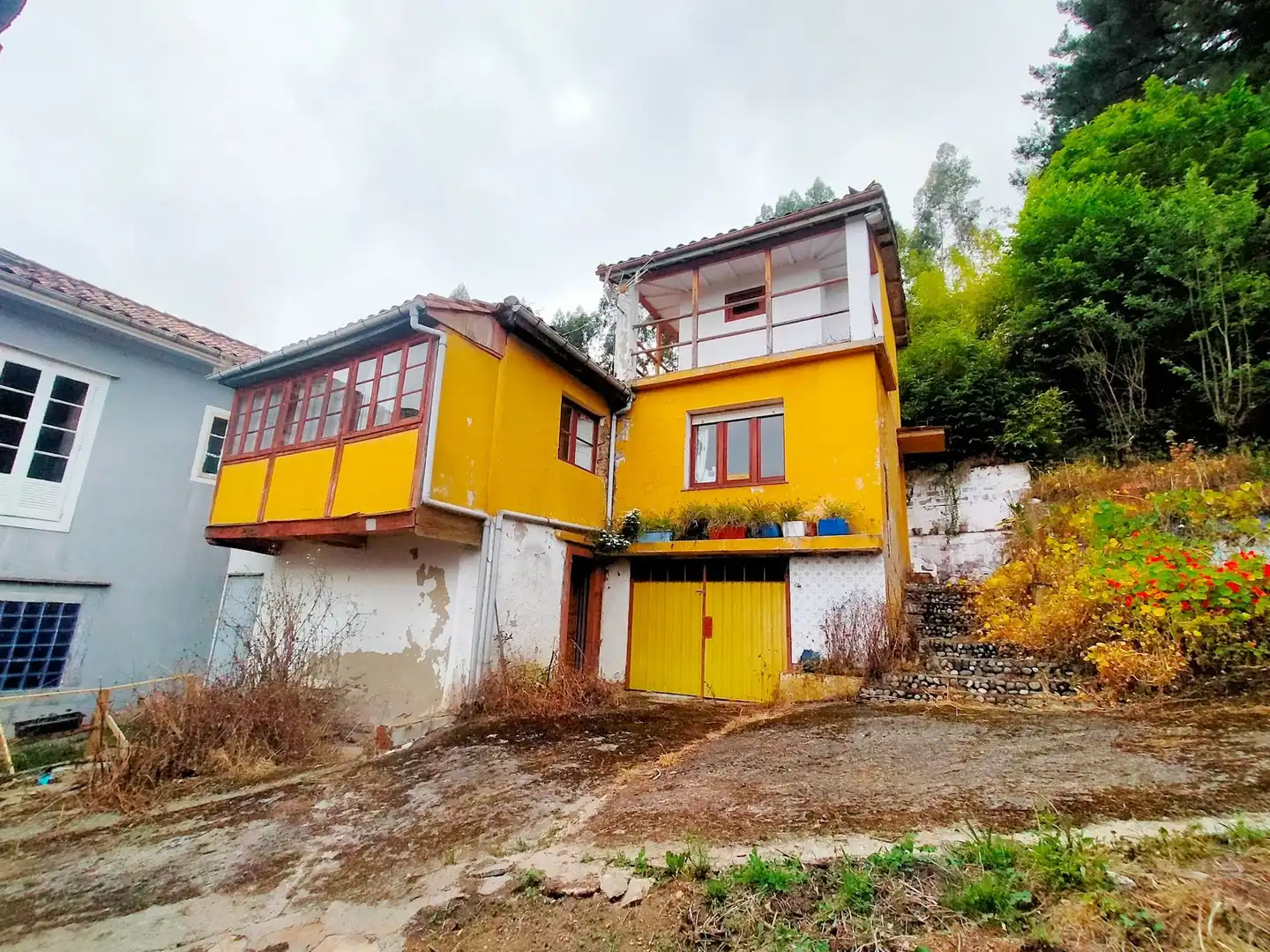 Außenansicht von Country house zum Verkauf in Pravia mit Terrasse und Abstellraum