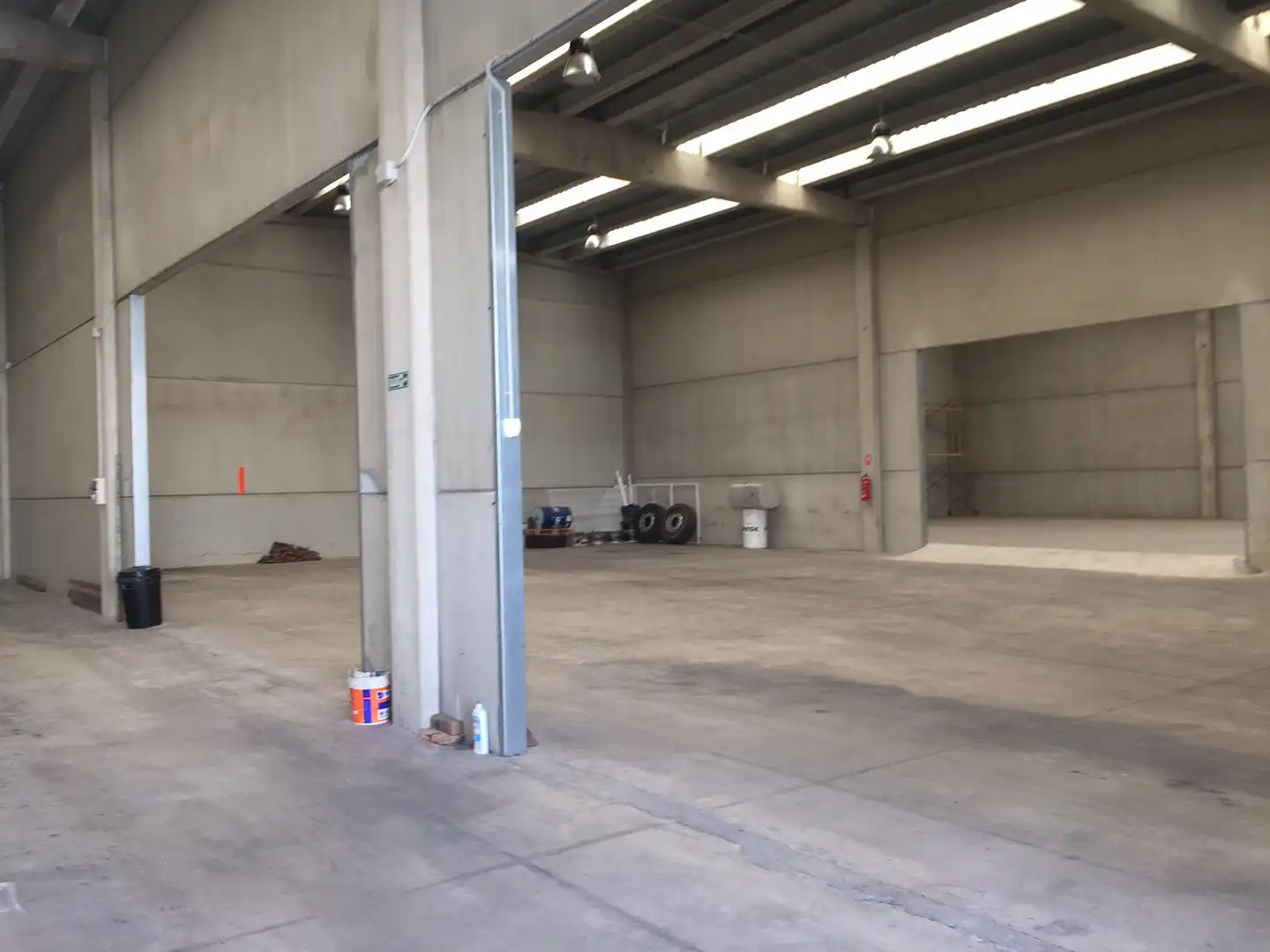 Nau industrial de lloguer en Riba-roja de Túria amb Calefacció i Alarma