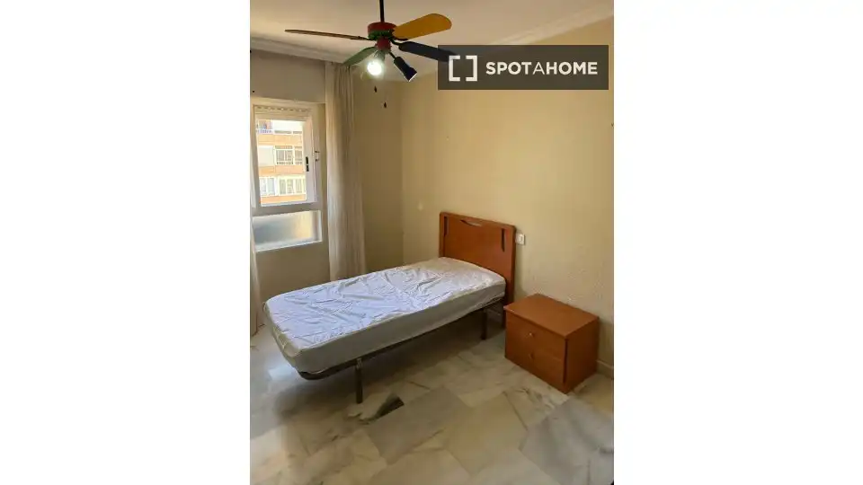 Habitación de Piso para compartir en Pulpí con Aire acondicionado, Terraza y Amueblado