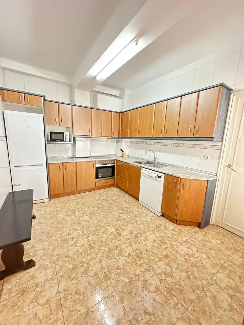 Cocina de Piso para compartir en Zaragoza con Amueblado