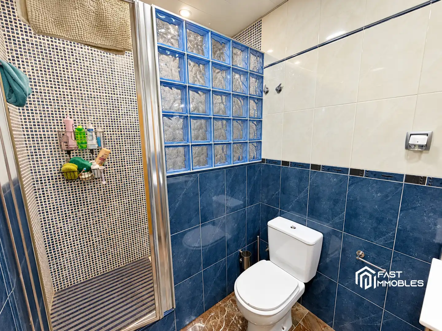 Bathroom of Flat for sale in Ponent