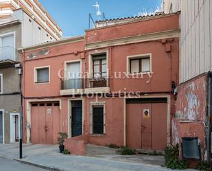 Vista exterior de Casa adosada en venda en Arenys de Mar amb Terrassa, Traster i Forn