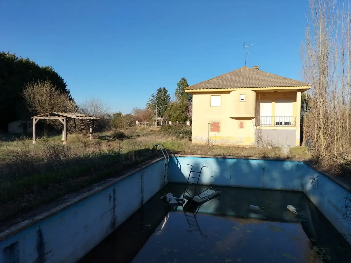Piscina de Casa o xalet en venda en Grijota