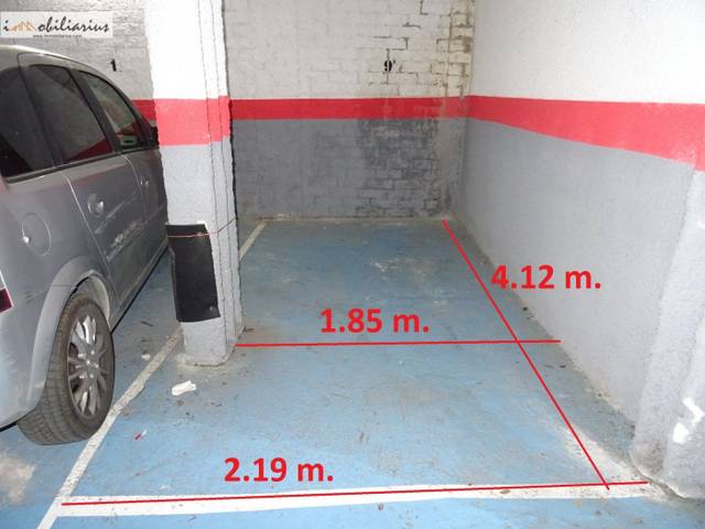 Garaje en Venta en Calle Sant Sebastia en Sant Andreu de Palomar