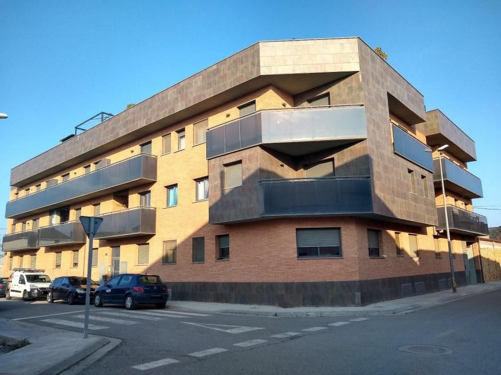 Vista exterior de Garatge en venda en Térmens