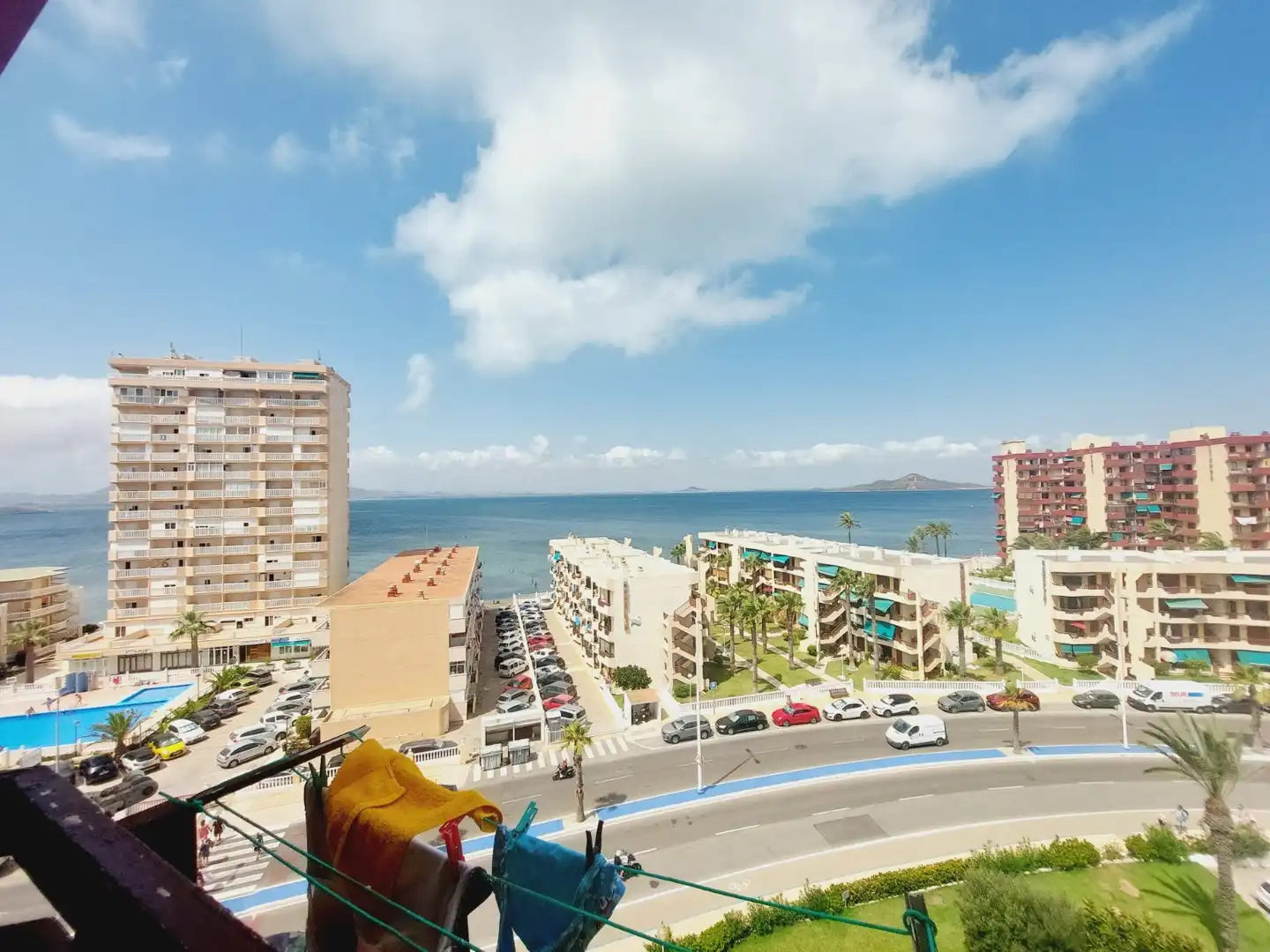 Vista exterior de Apartamento en venta en La Manga del Mar Menor con Terraza, Amueblado y Horno
