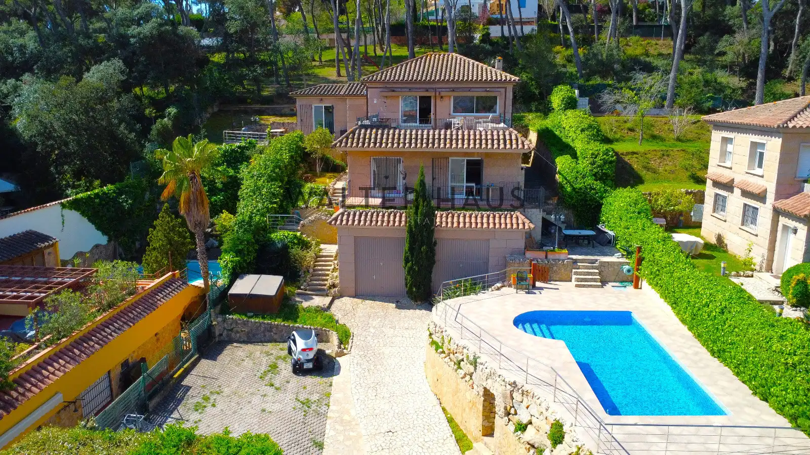 Chalet con piscina en venta en Avinguda Pau Casals, imagen 2