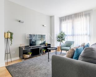 Living room of Flat to rent in  Madrid Capital  with Air Conditioner, Heating and Parquet flooring