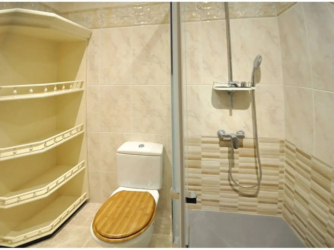 Baño de Casa o chalet en venta en Lloret de Mar con Aire acondicionado, Calefacción y Jardín privado