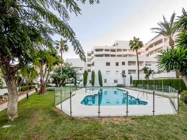 Mini appartamento con piscina in vendita a Calle de las Adelfas 6