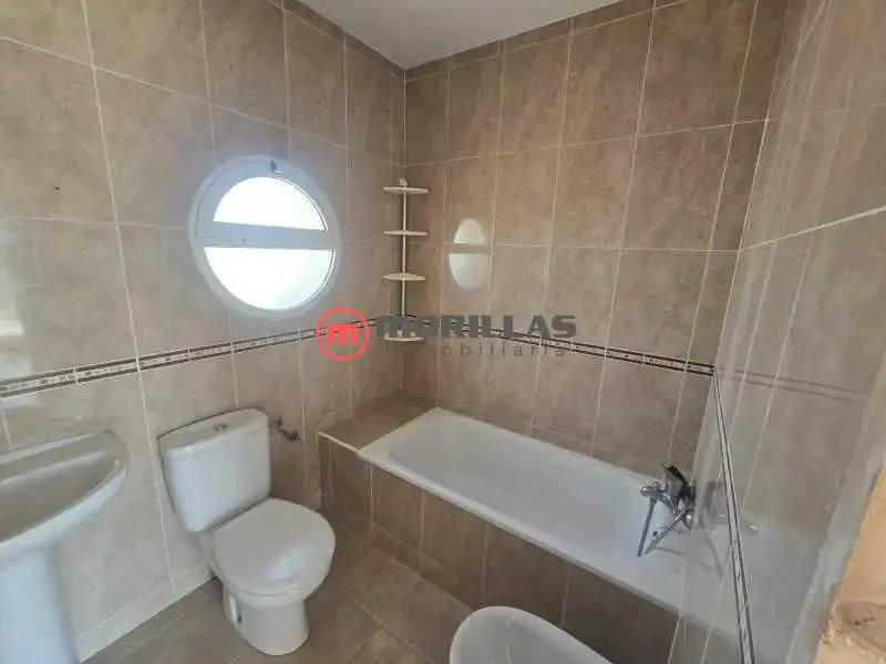 Casa con terraza en venta en Calle TOMILLO, imagen 4