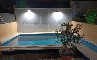 Swimming pool of Single-family semi-detached for sale in Algeciras  with Air Conditioner, Private garden and Terrace