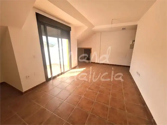 Apartamento en venta en Alcaucín con Terraza y Piscina comunitaria