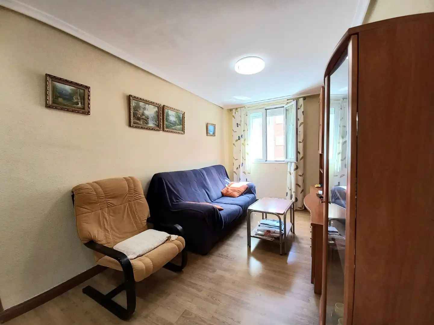 Wohnzimmer von Wohnung zum Verkauf in Burgos mit Heizung