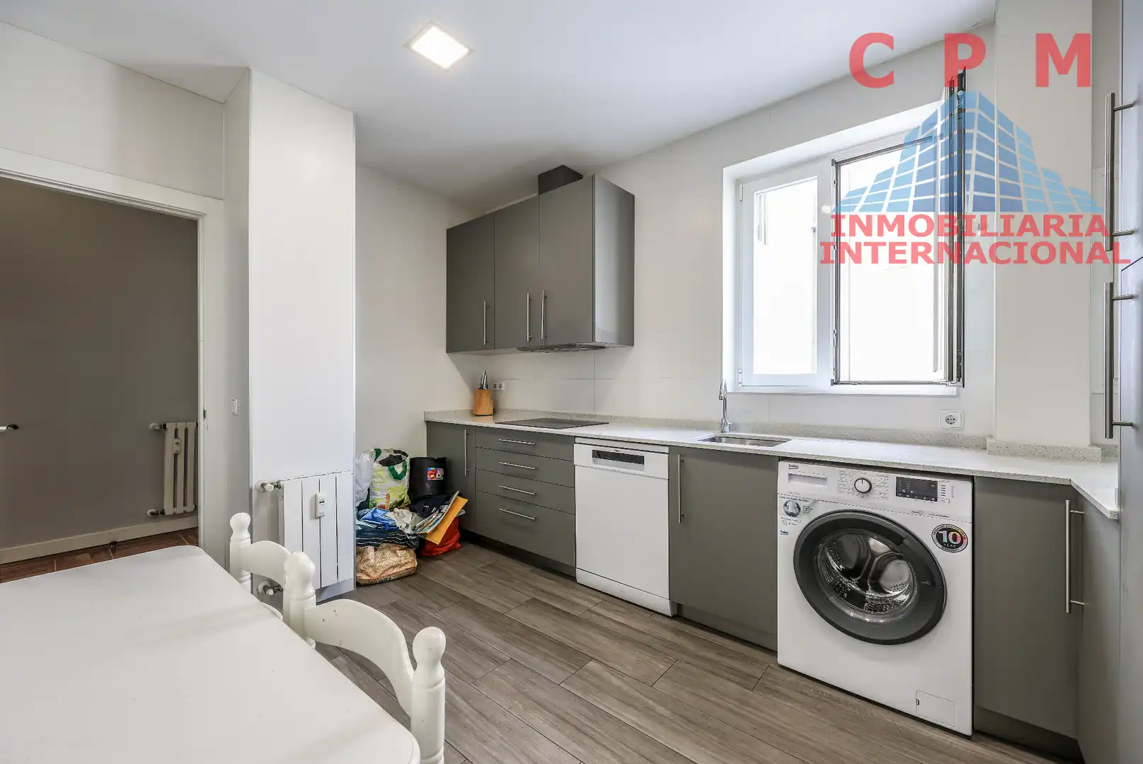 Küche von Wohnung zur Miete in Madrid mit Klimaanlage, Heizung und Parkett