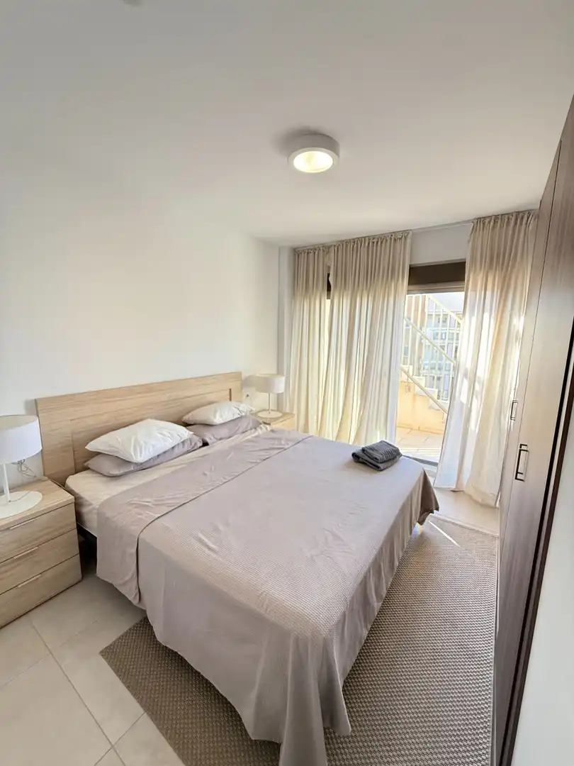 Habitación de Ático en venta en Orihuela con Aire acondicionado, Terraza y Trastero