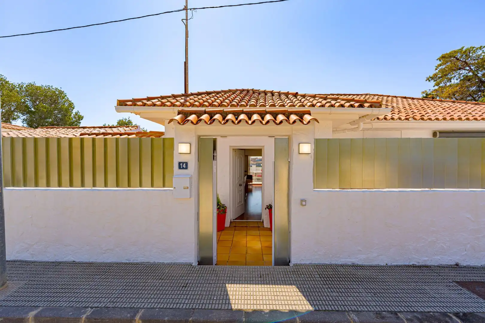 Vista exterior de Casa o chalet en venta en La Nucia con Aire acondicionado, Calefacción y Jardín privado