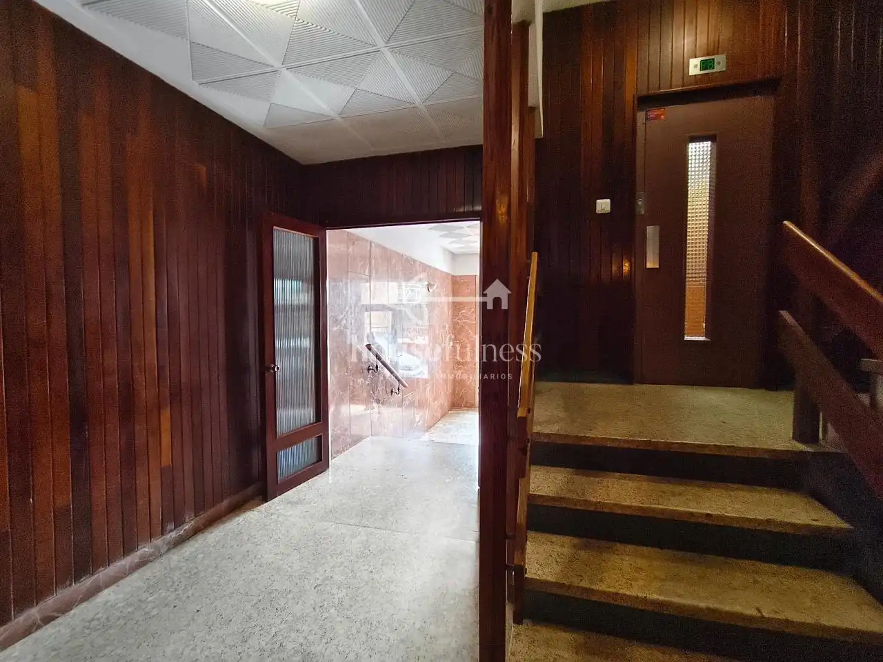Wohnung zum Verkauf in Ferrol mit Heizung, Abstellraum und Möbliert