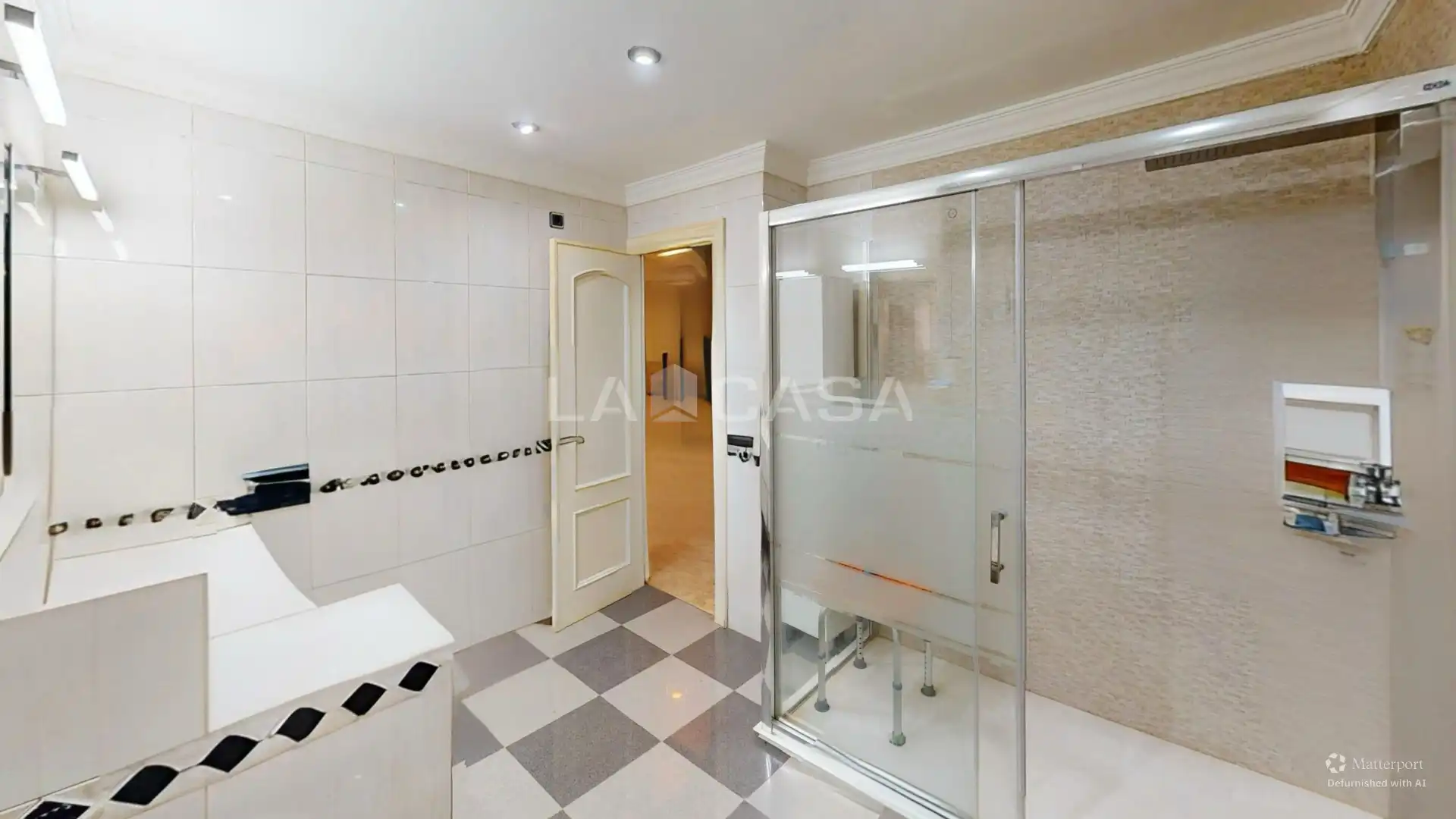 Baño de Piso en venta en Valencia con Aire acondicionado y Balcón