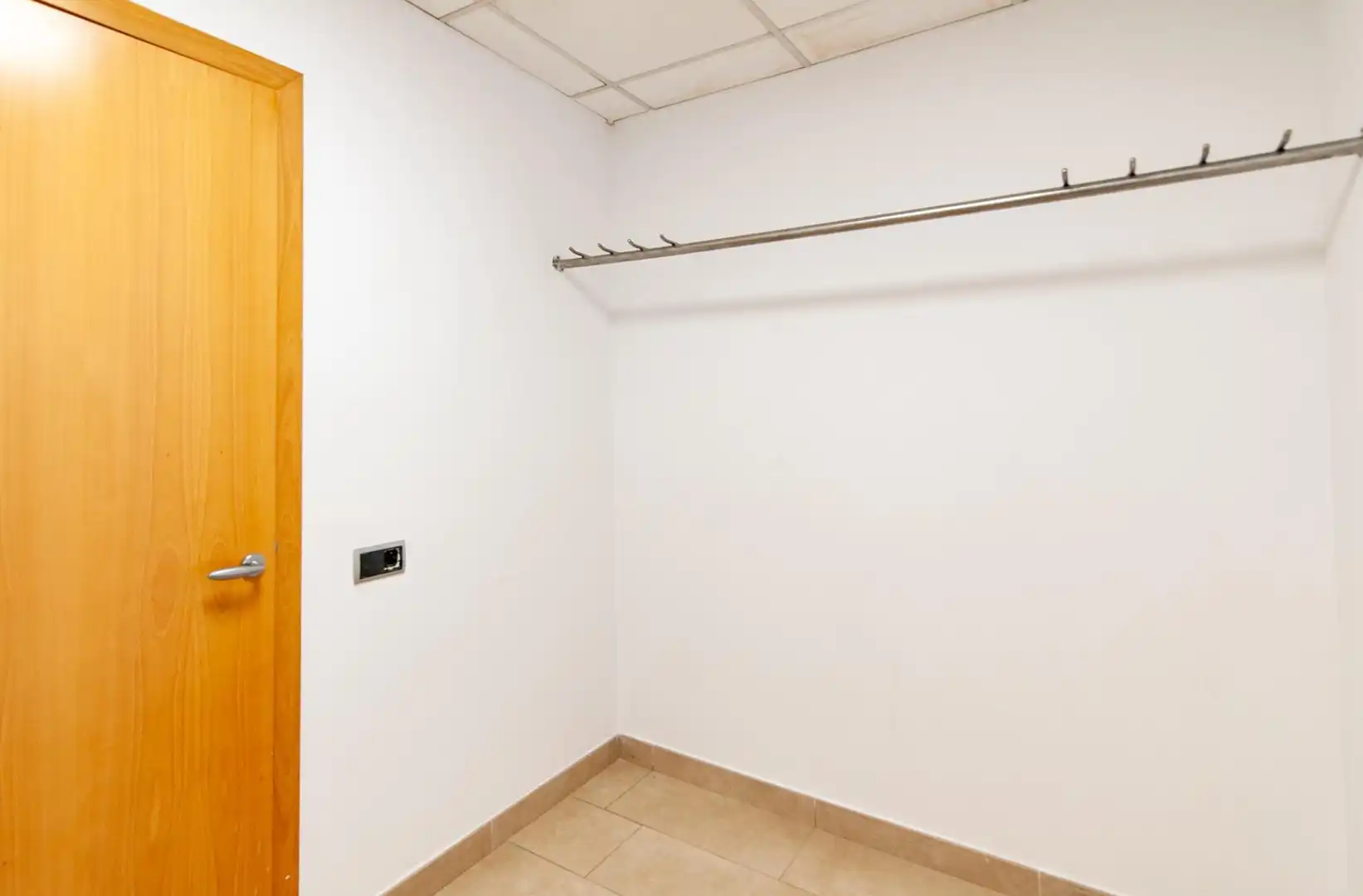 Local comercial de lloguer a Carrer La Granada, imagen 19