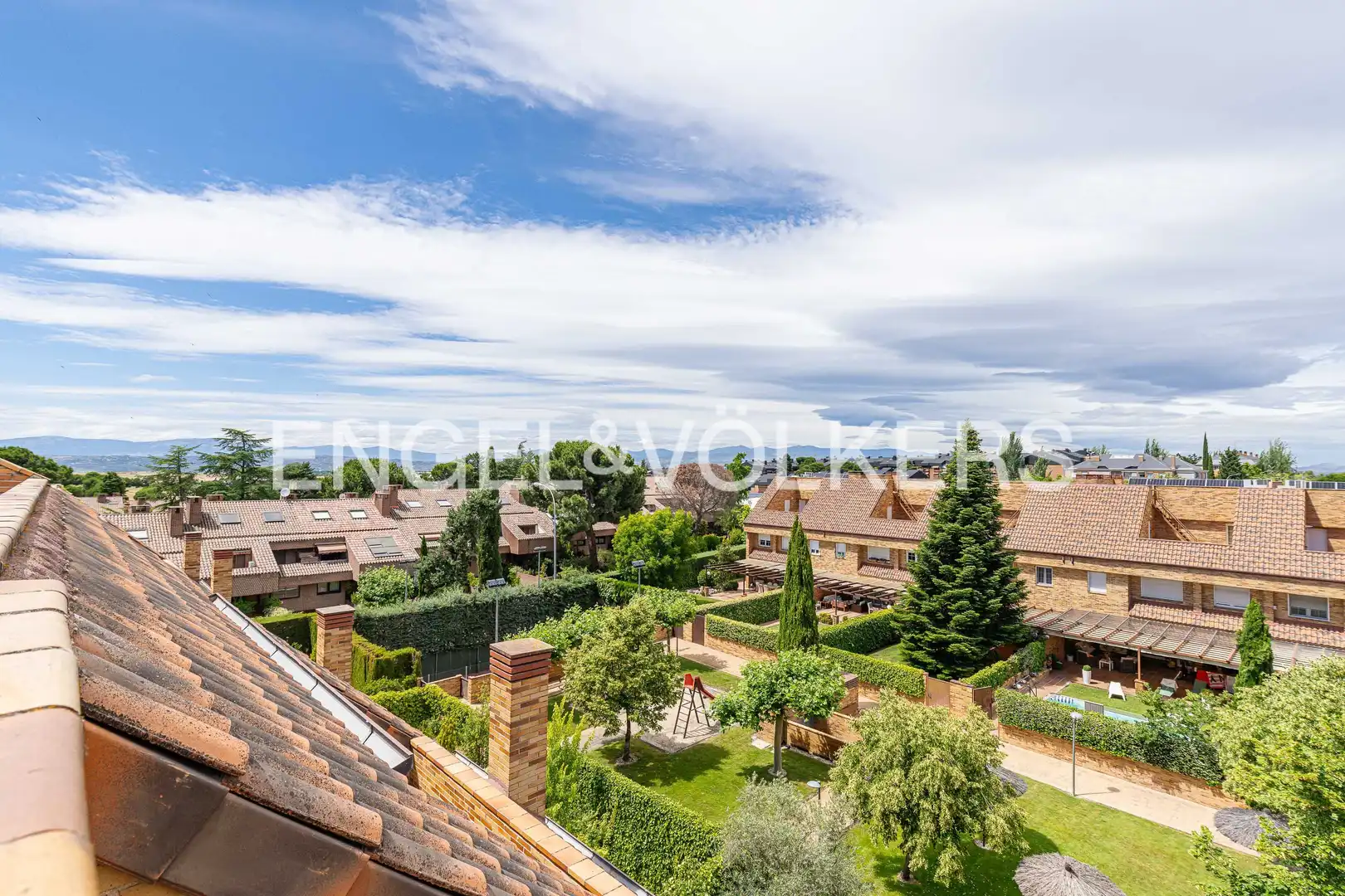 Exterior view of Houses for sale in Las Rozas de Madrid  with Heating, Private garden and Parquet flooring