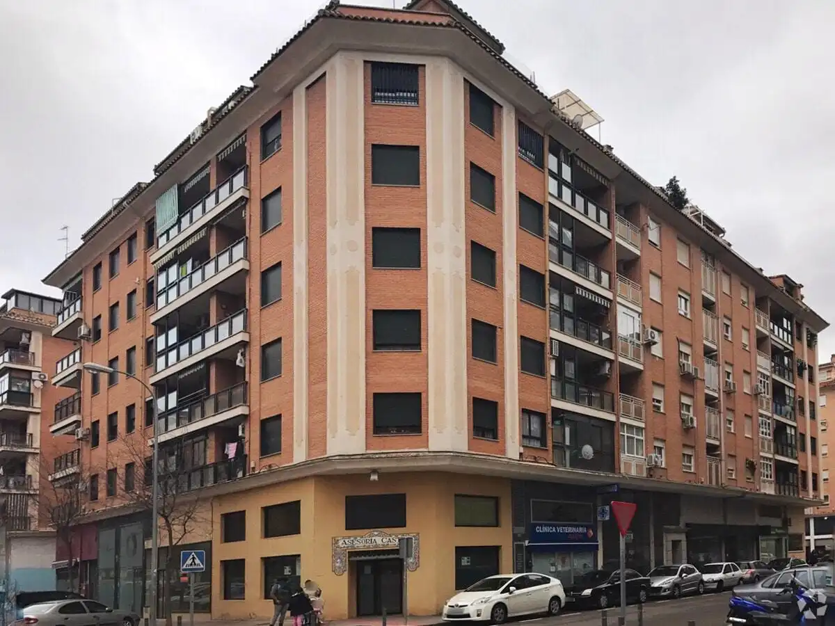 Piso con terraza en venta en Calle Ferrocarril