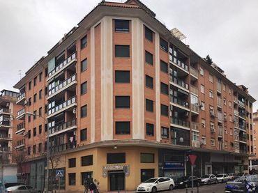 Pis amb balcó en venda a Calle Ferrocarril
