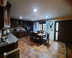 Kitchen of House or chalet for sale in Talavera de la Reina  with Air Conditioner, Heating and Private garden