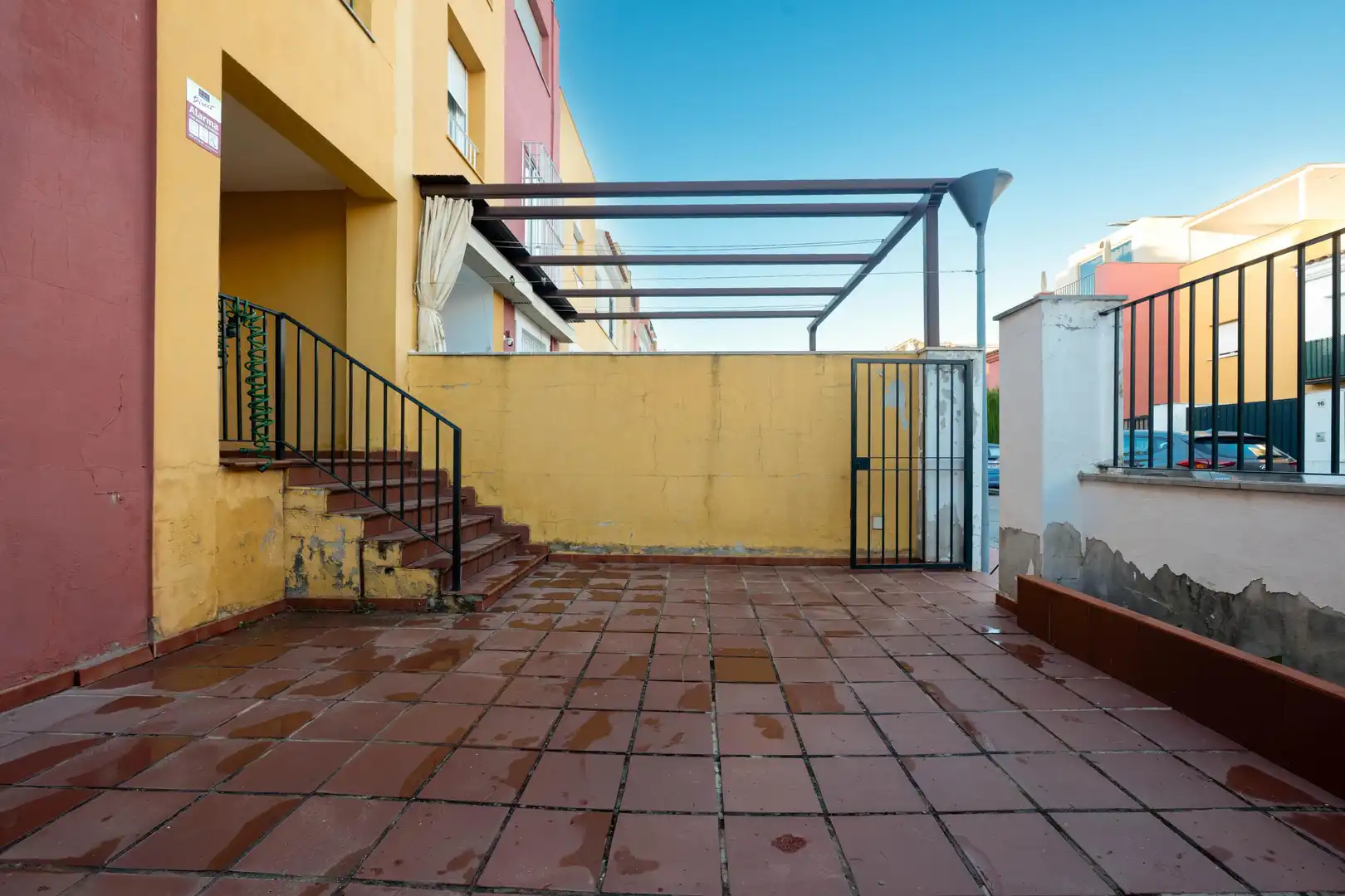 Terrassa de Casa adosada en venda en Dos Hermanas amb Aire condicionat, Calefacció i Jardí privat