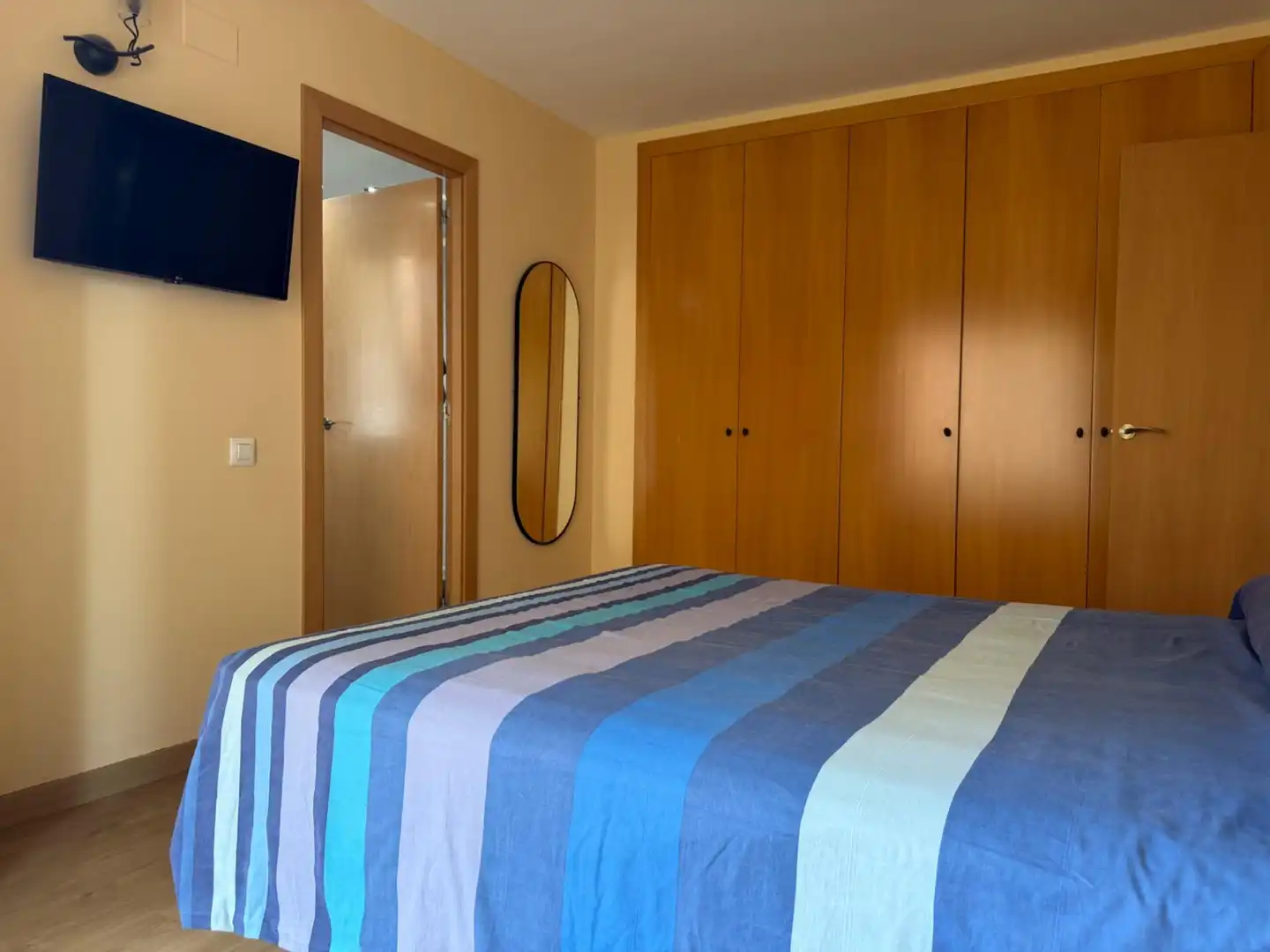 Schlafzimmer von Wohnung zum Verkauf in Mataró mit Klimaanlage, Heizung und Parkett