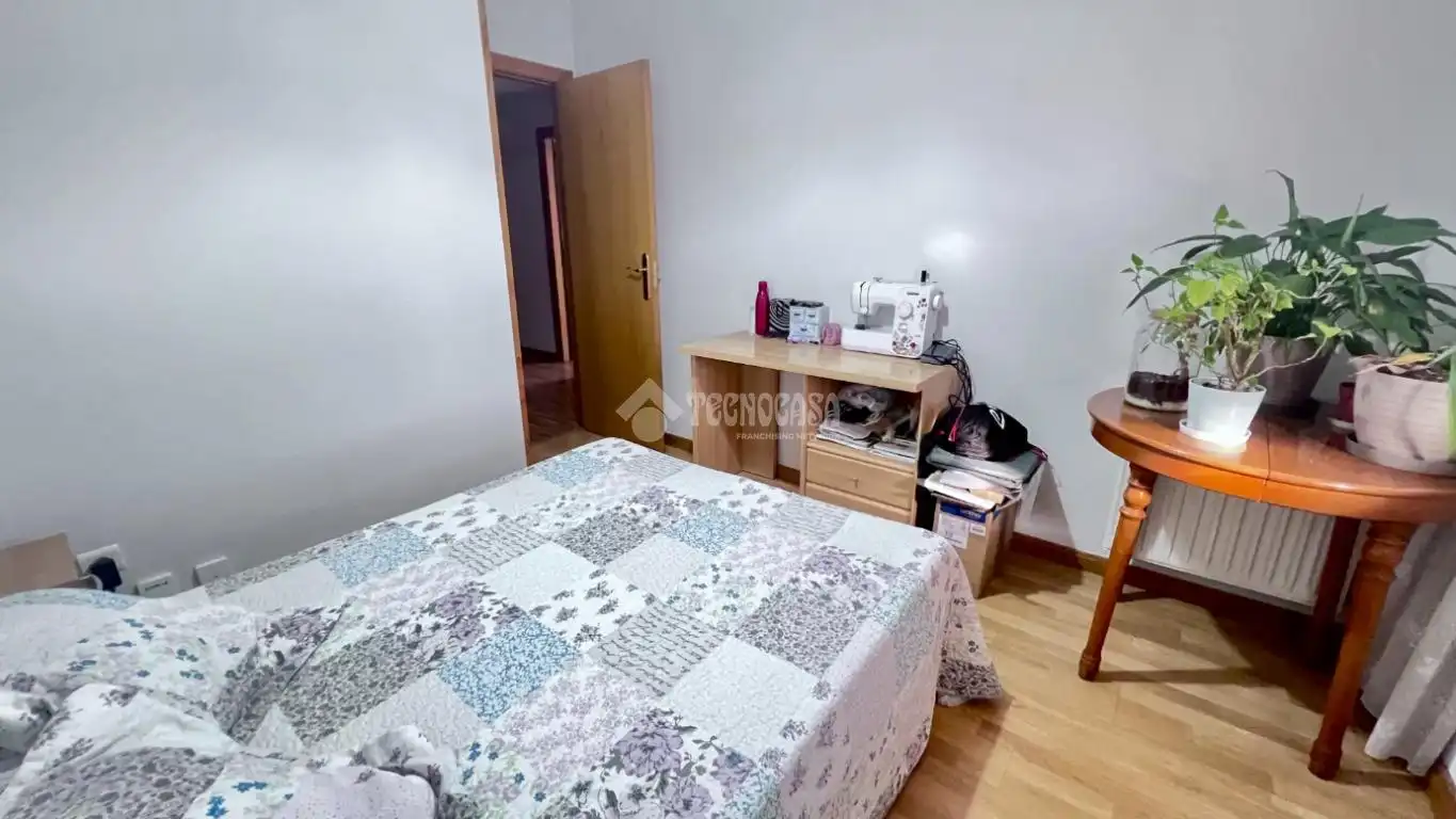 Dormitori de Pis en venda en Alcalá de Henares amb Aire condicionat, Calefacció i Terrassa