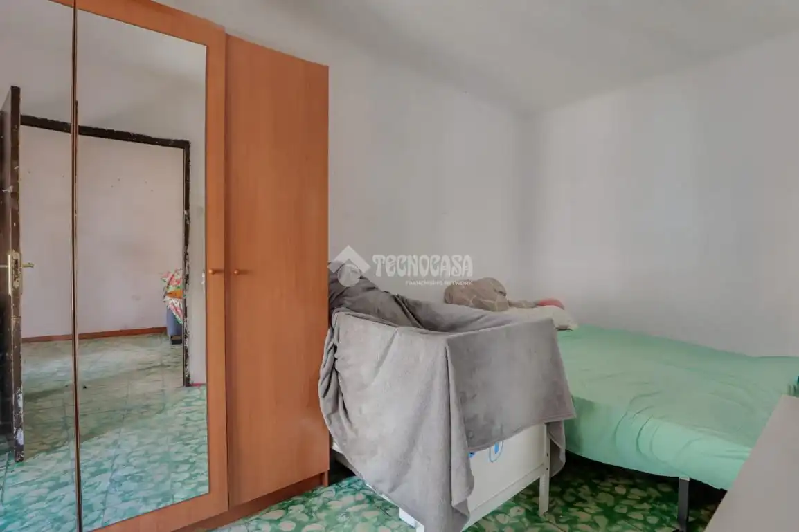 Bedroom of Flat for sale in Badalona