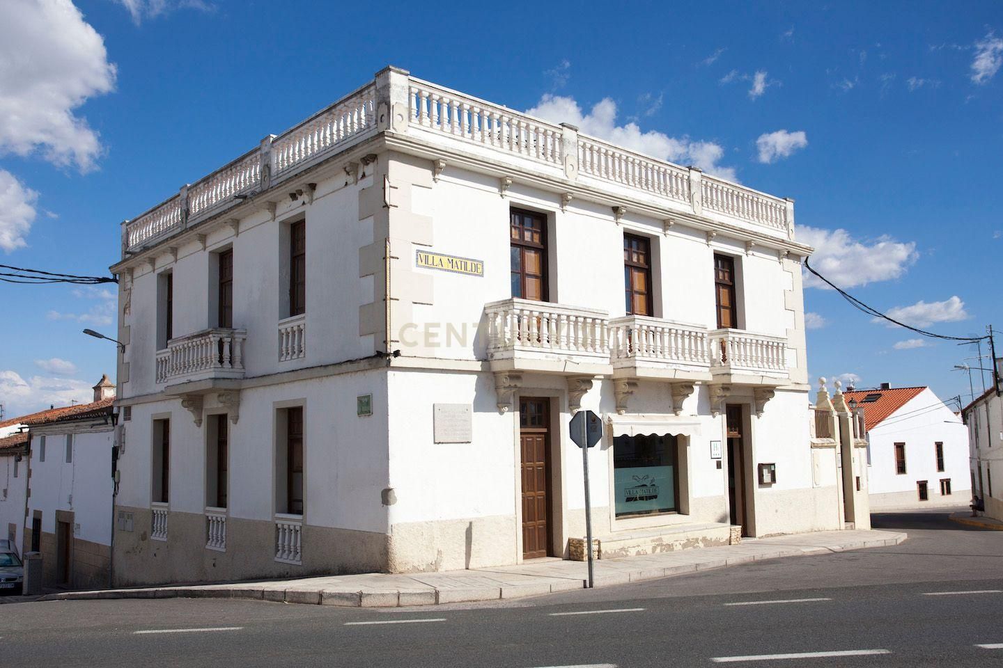 Exterior view of House or chalet for sale in Malpartida de Cáceres  with Air Conditioner, Private garden and Balcony