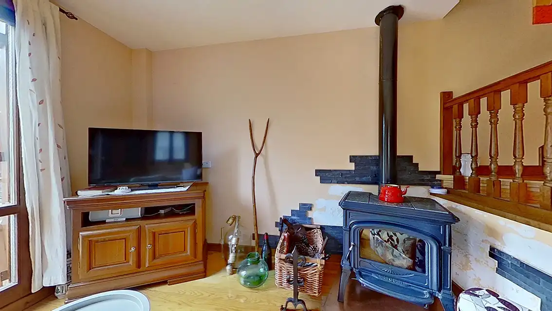 Sala d'estar de Casa adosada en venda en Isaba / Izaba amb Calefacció, Moblat i Balcó