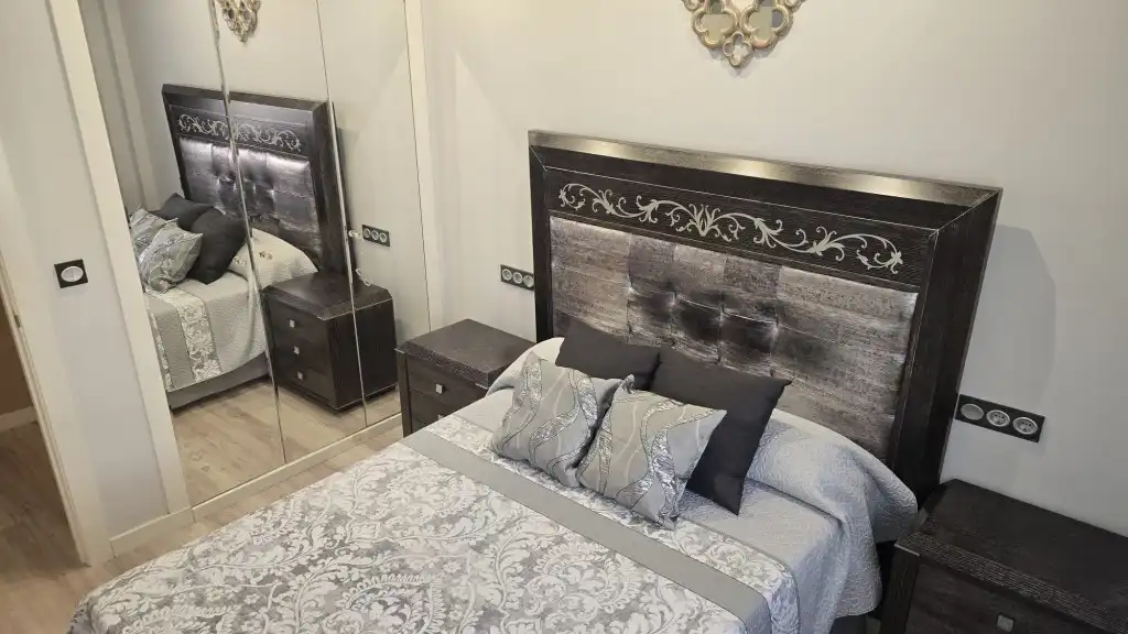 Schlafzimmer von Wohnung zum Verkauf in Valencia mit Klimaanlage, Möbliert und Ofen