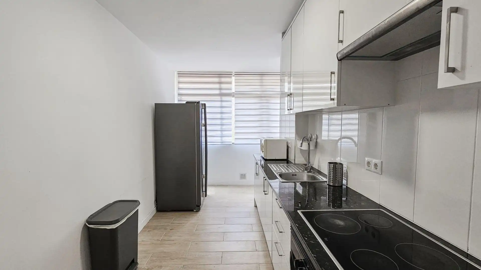 Cocina de Piso para compartir en San Cristóbal de la Laguna con Parquet, Amueblado y Horno